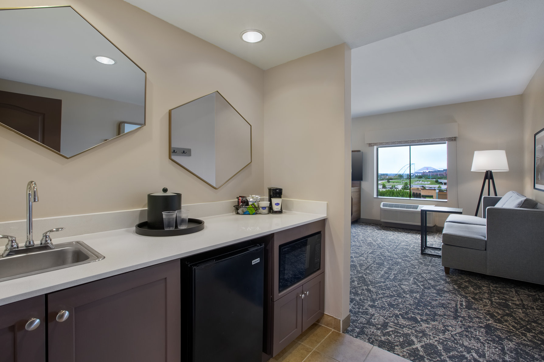 Hampton Inn & Suites Dallas-Arlington North-Entertainment District Room Type - 1KING ACCESS STUDIO NOSMOK