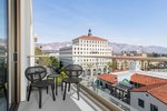 Deluxe, Guest room, 1 King, Mountain view, Balcony