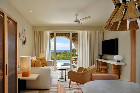 suite sitting area view