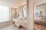 Premium, Larger Guest room, 2 Double, City view