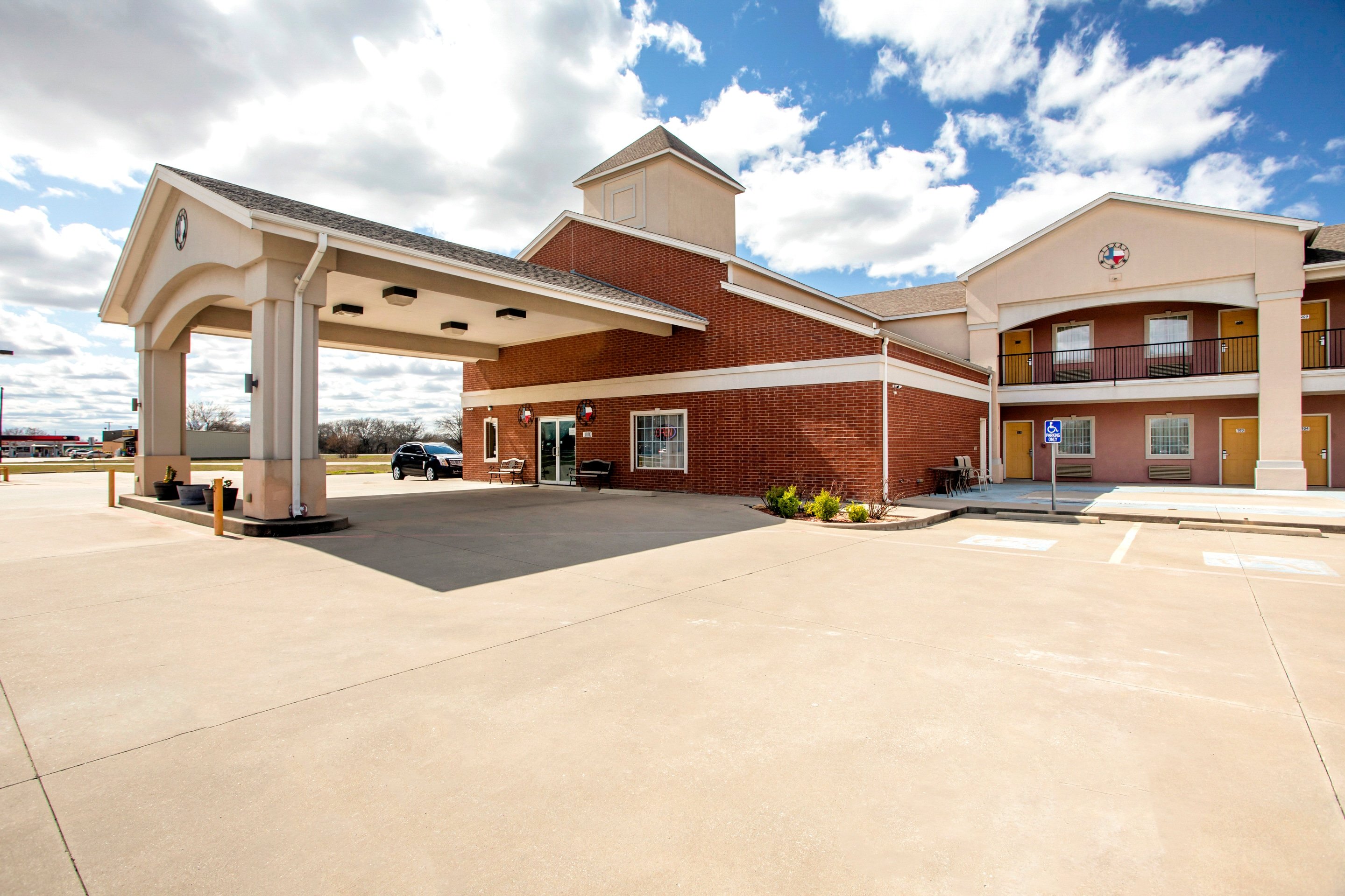 OYO Hotel Valley View TX U.S. 77