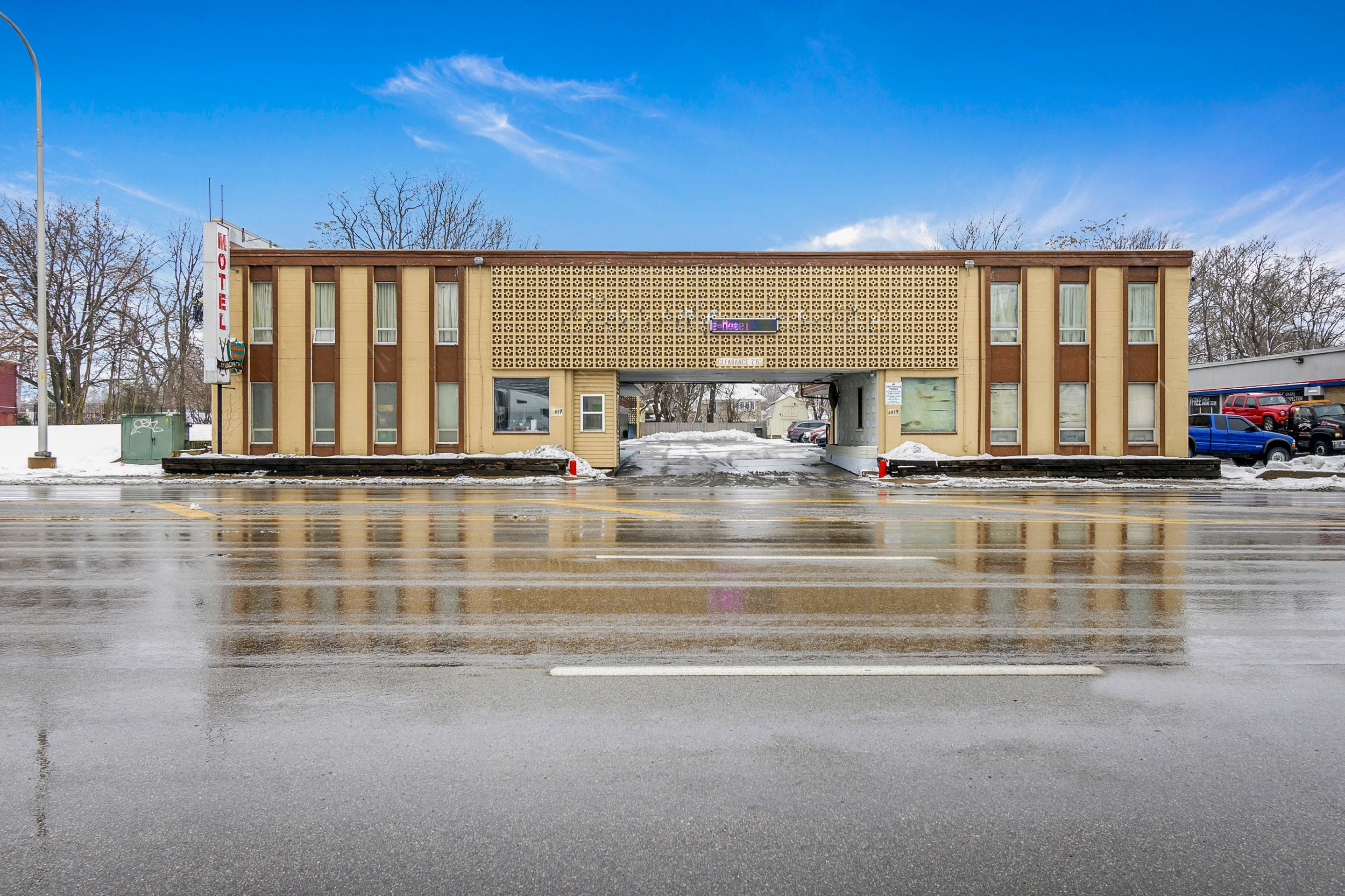 OYO Hotel Peoria IL I-74