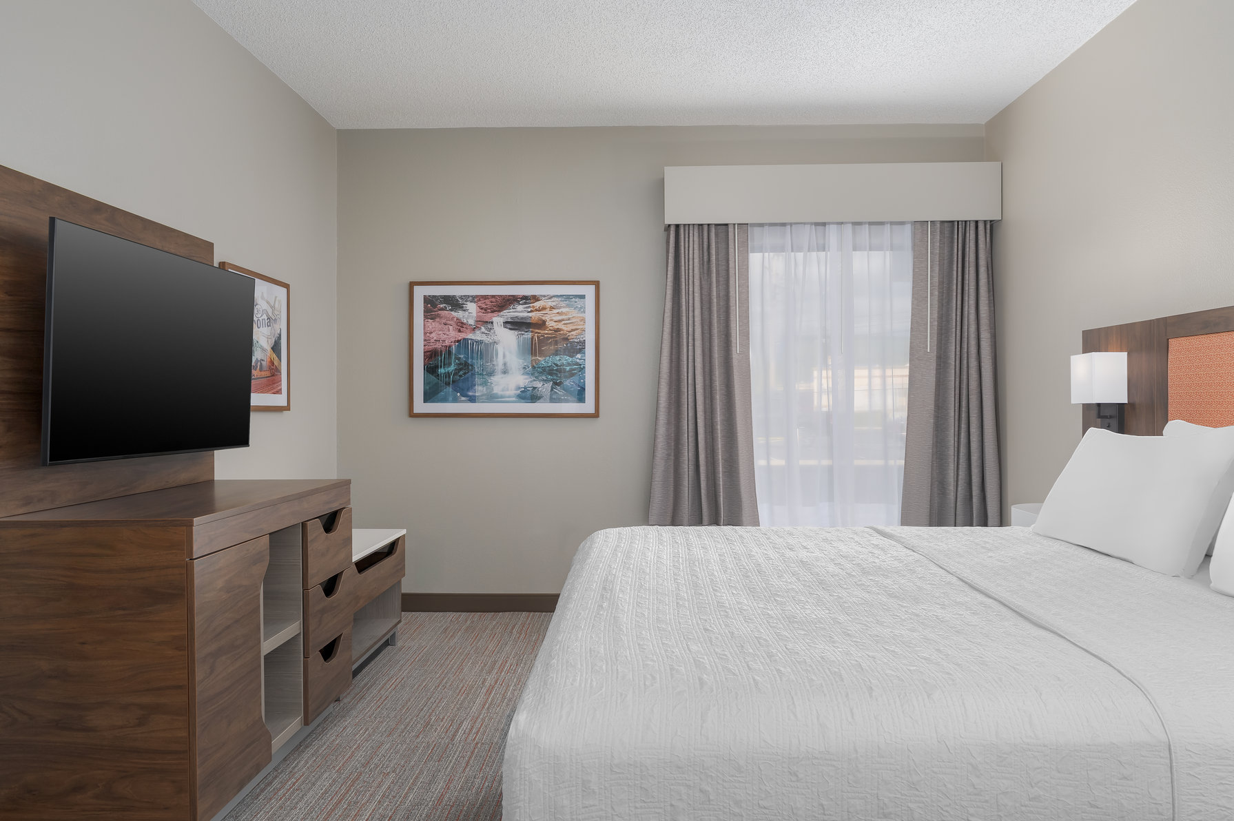 Hampton Inn by Hilton ALTOONA Room Type - 1 KING SUITE KITCHEN NS