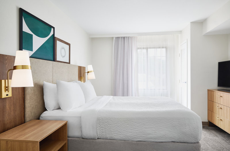 STAYBRIDGE SUITES DOWNTOWN