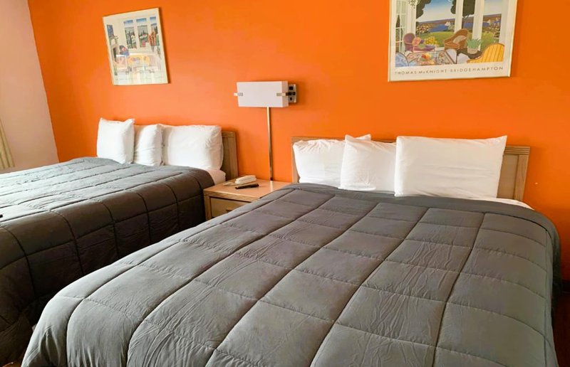 2 Queen Beds