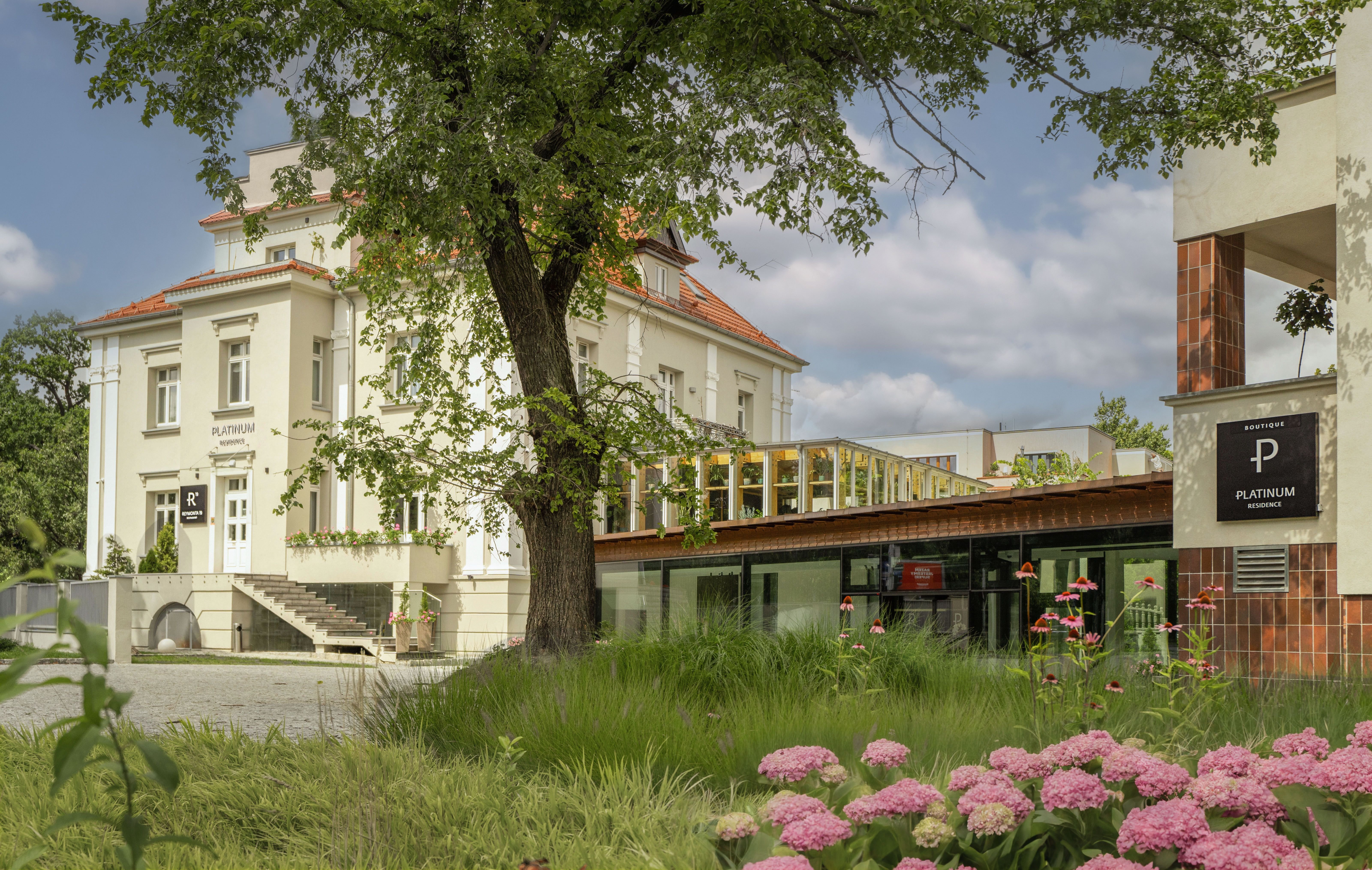 Platinum Palace Residence