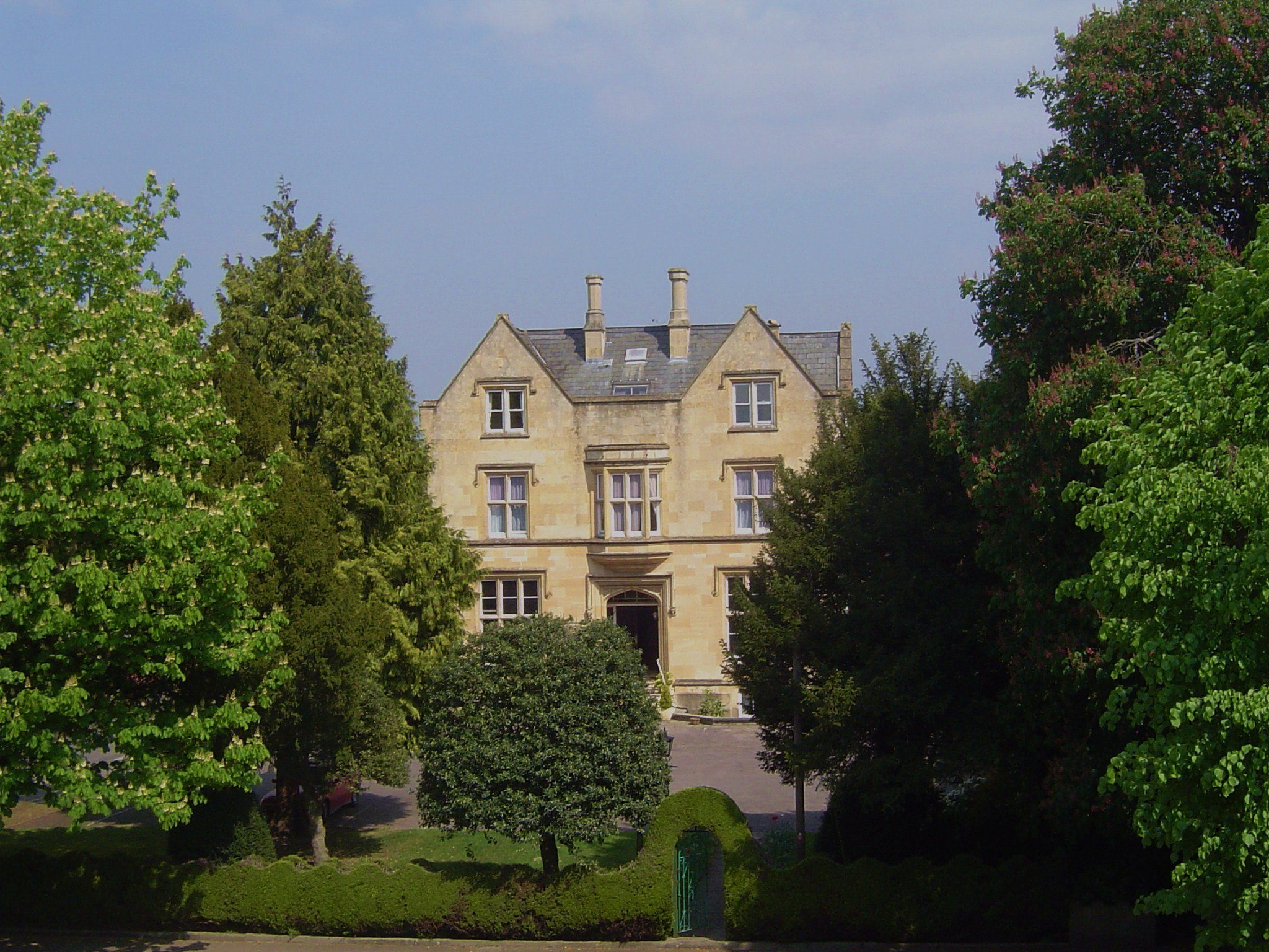 Cotswold Grange Hotel