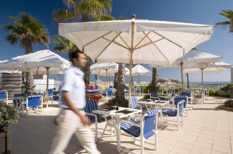 Narcis Grill & Pool Bar