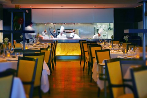 Renoir Open Kitchen