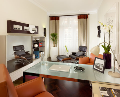 Taj 51 Buckingham Gate Jaguar Suite