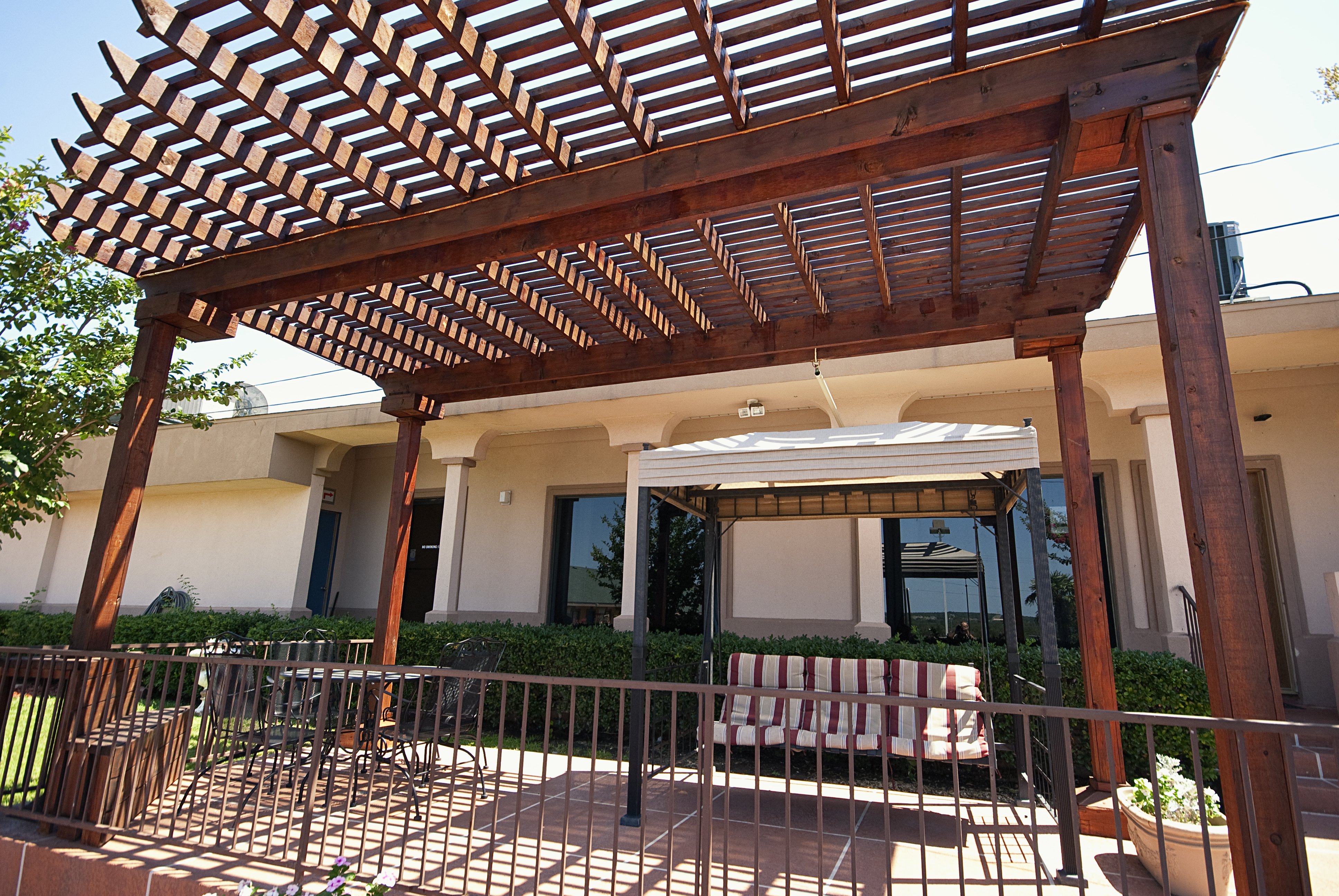 BEST WESTERN Post Oak Inn