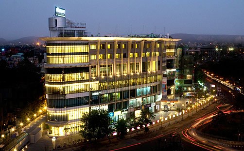 5 by Oyo Metropolitan