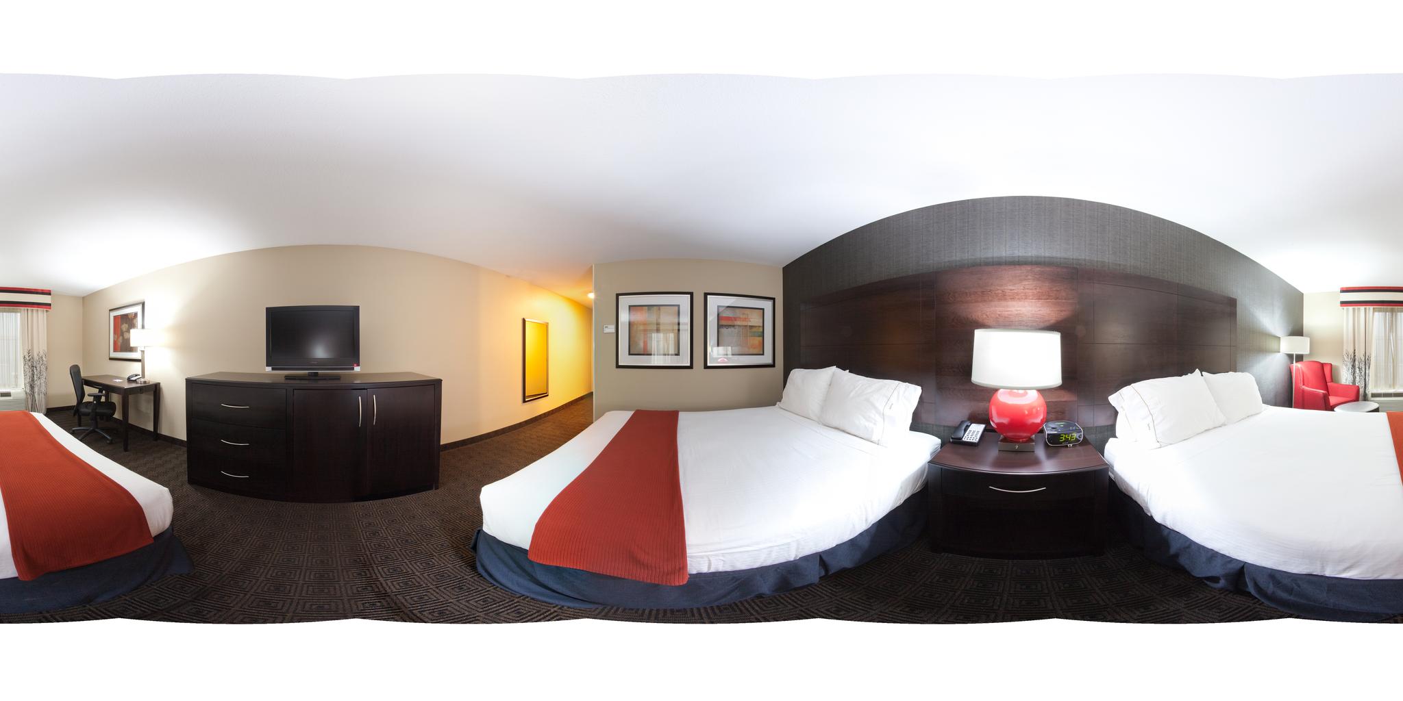 TWO QUEEN BEDS NONSMOKING