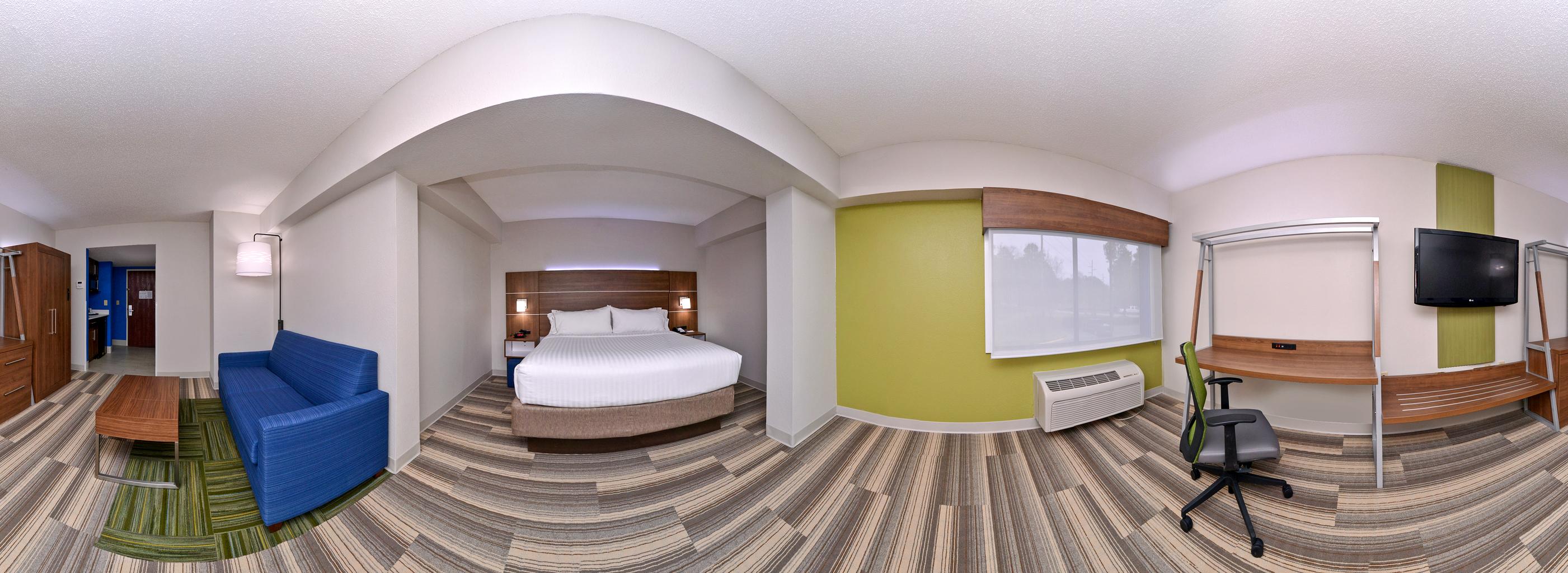 Holiday Inn Express and Suites Raleigh NE – Medical Ctr Area
