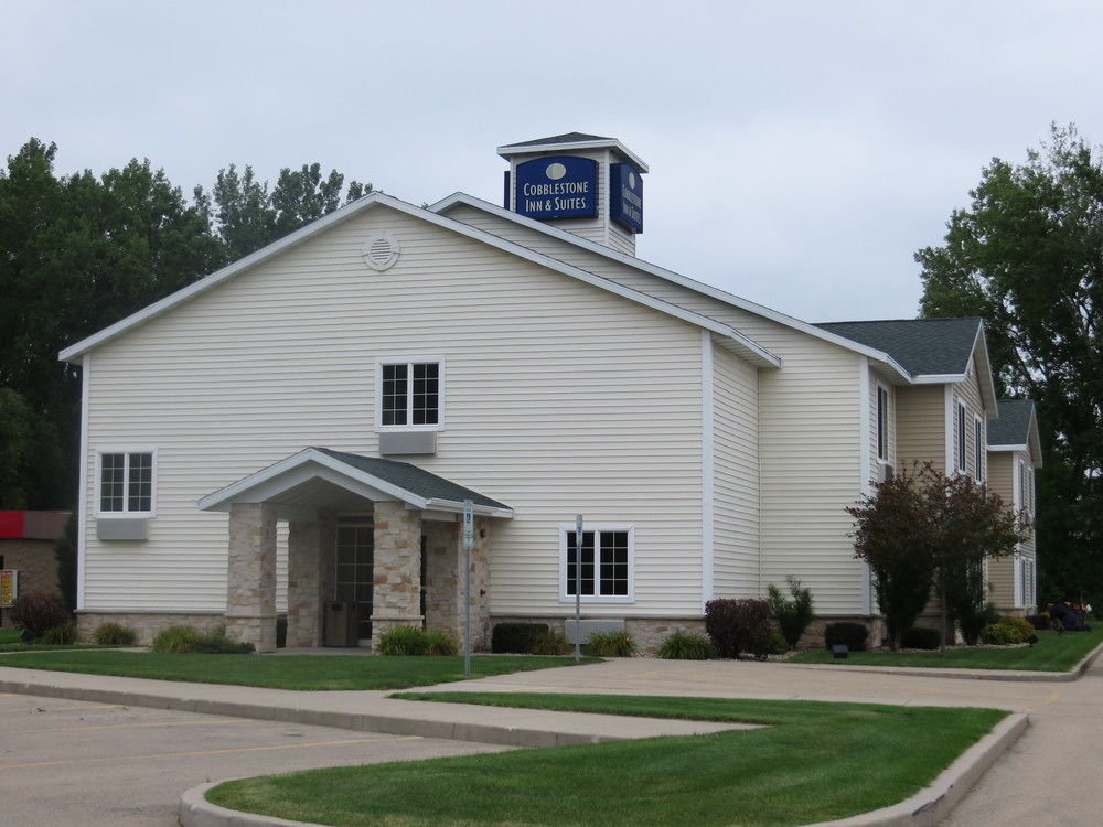 Cobblestone Inn & Suites