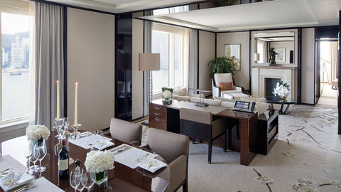 Grand Deluxe Harbour View Suite