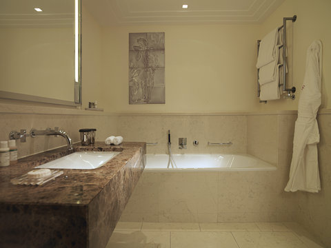 RFH The Charles Hotel - Classic Room