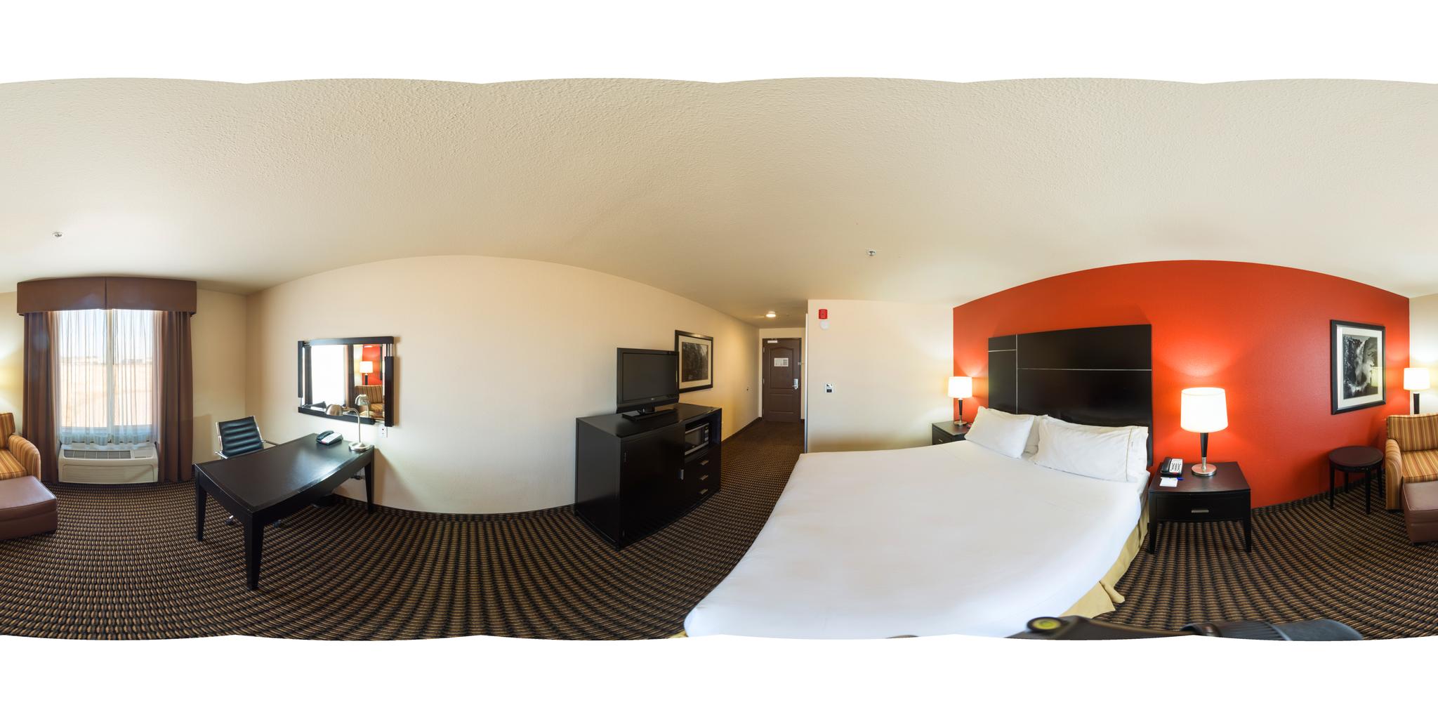 HOLIDAY INN EXP STES CHOWCHILL