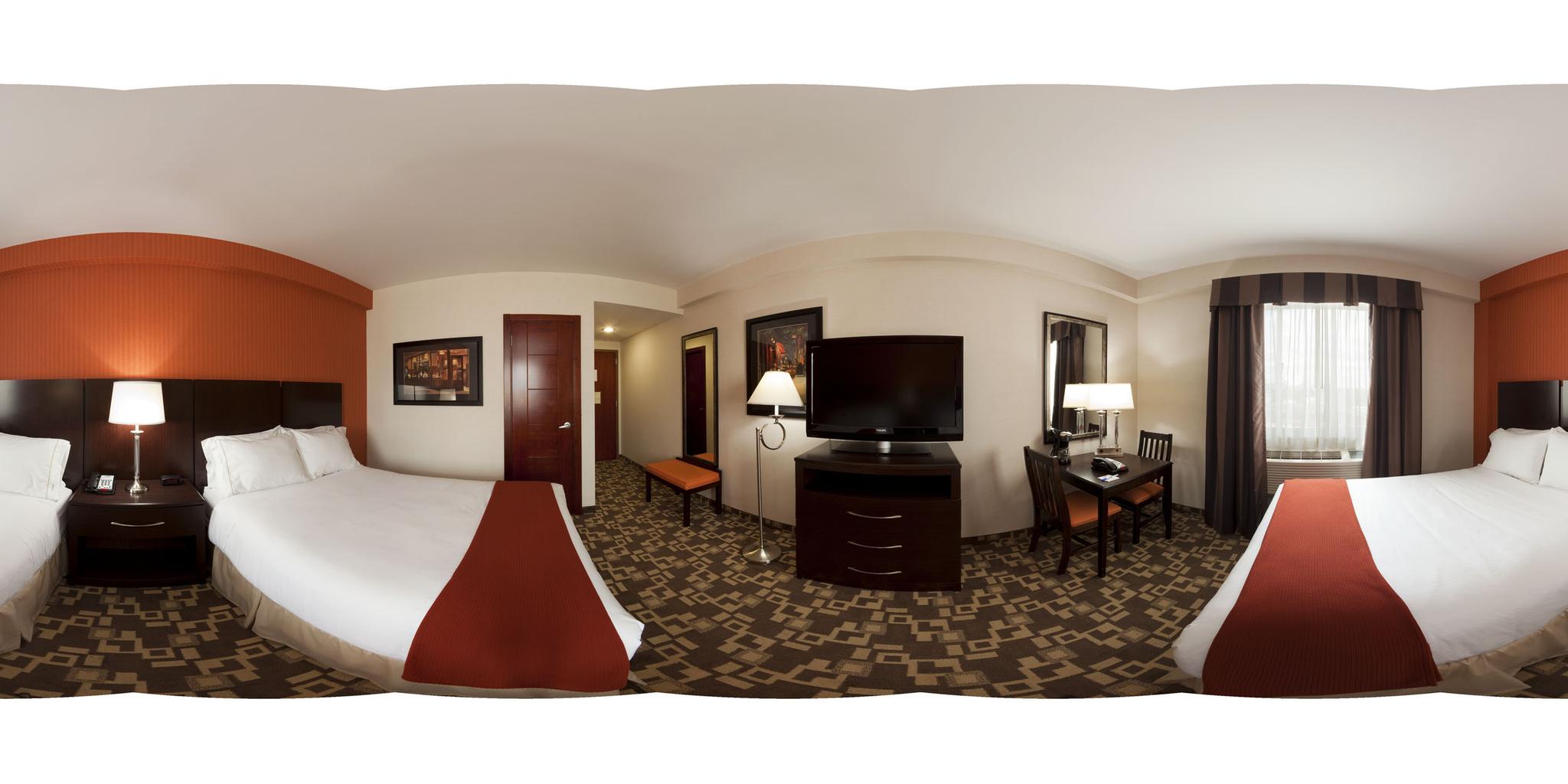 HOLIDAY INN EXPRESS MASPETH
