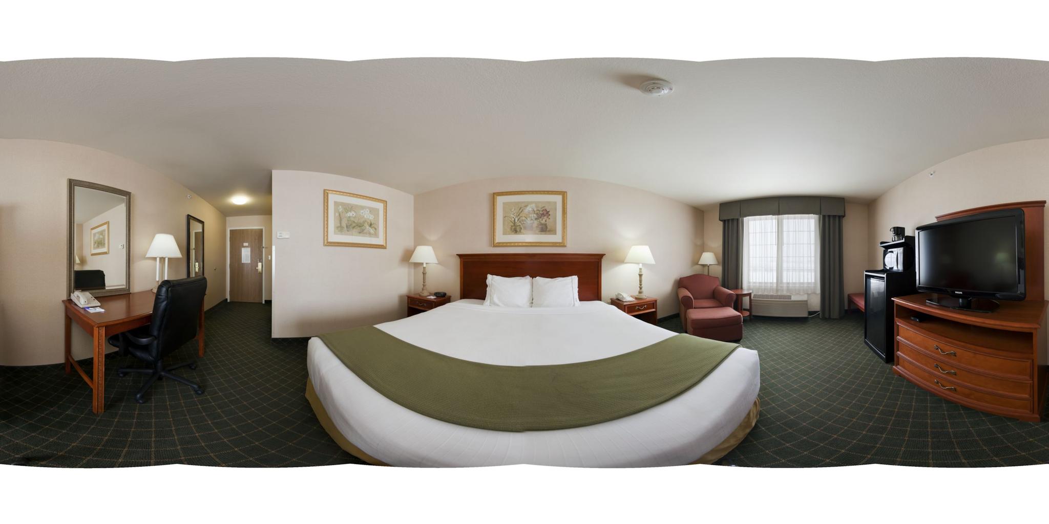 1 KING BED NONSMOKING