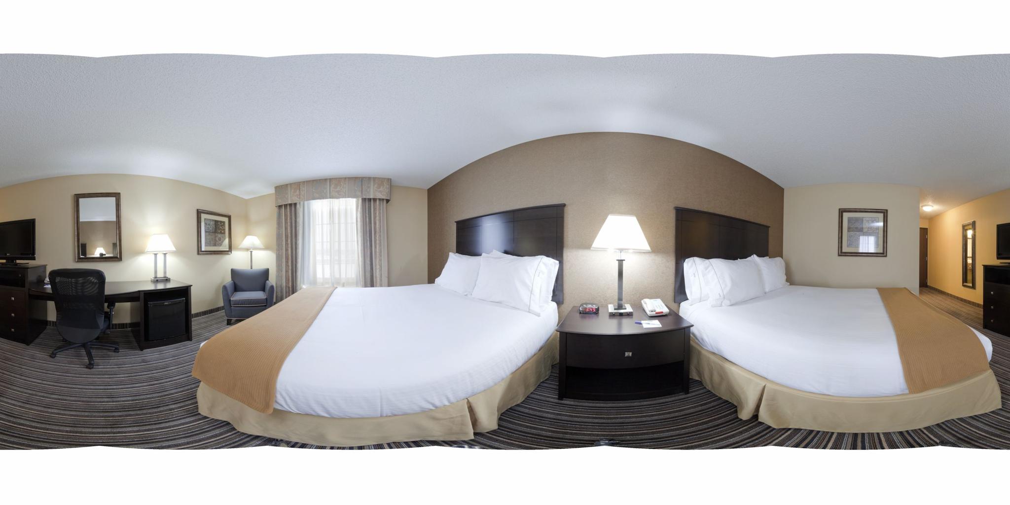 TWO QUEEN BEDS NONSMOKING