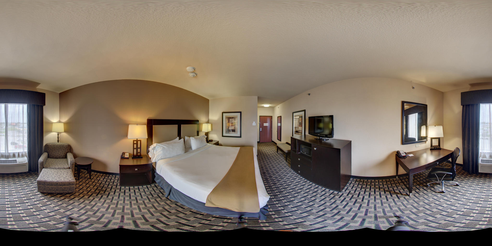 HOLIDAY INN EXP STES PARIS