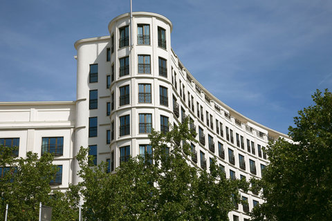 RFH The Charles Hotel - Exterior