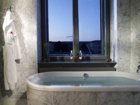 RFH Hotel de Rome - Humboldt Historic Suite