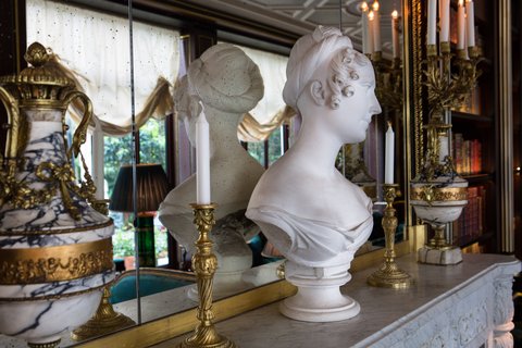 Library Duc De Morny