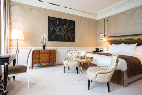 Premier room