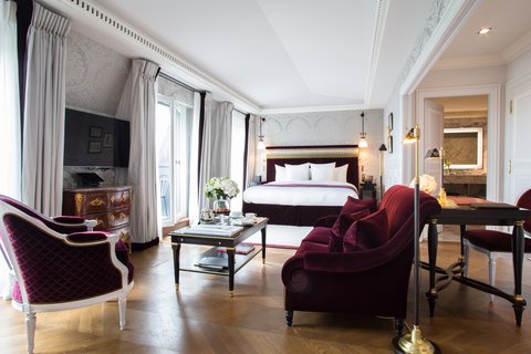 Eiffel Junior Suite