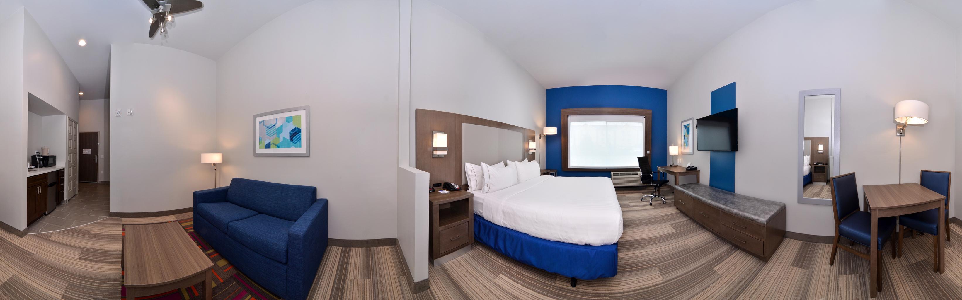 Holiday Inn Express and Suites Houston E – Pasadena