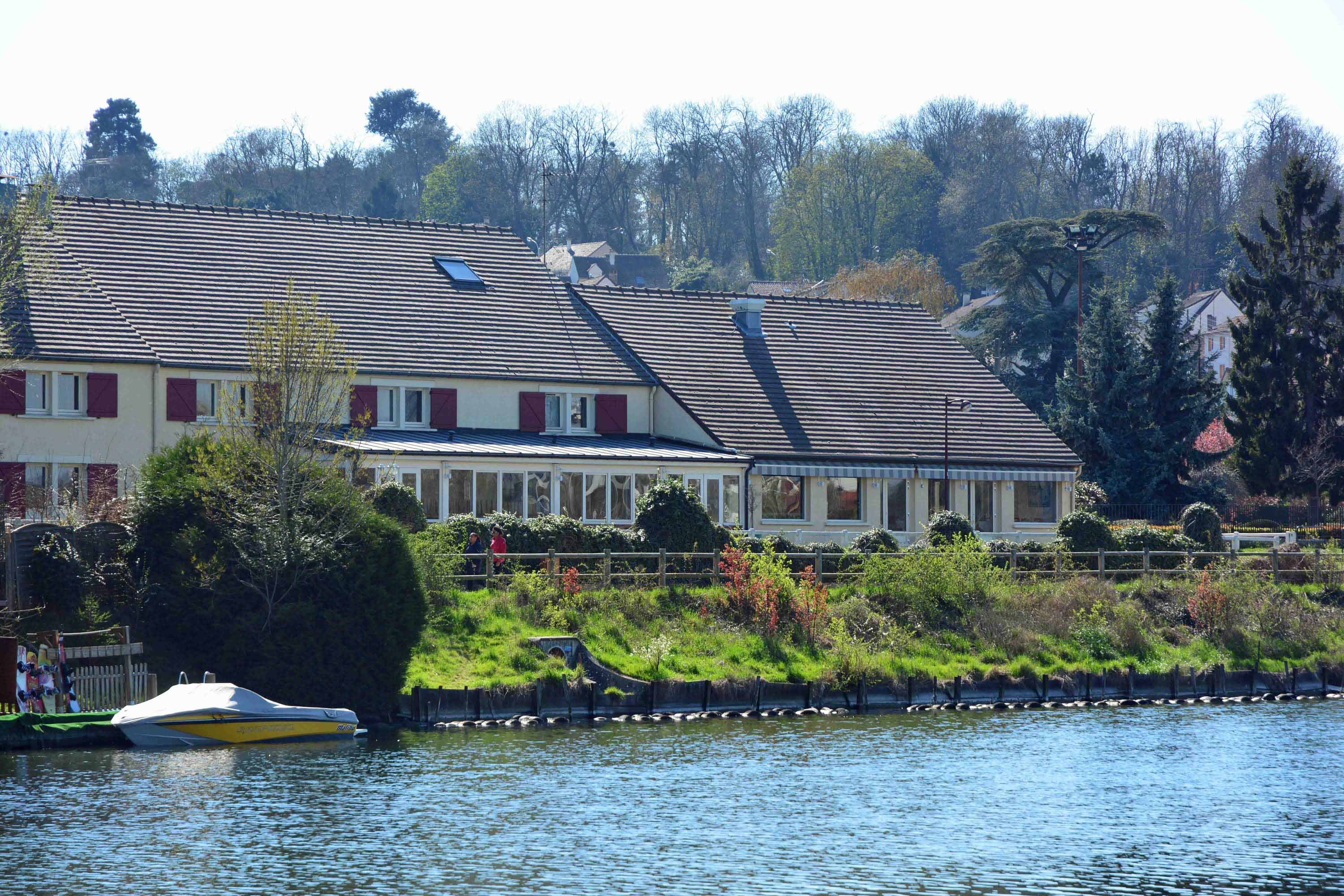 Logis Hotel des Lacs