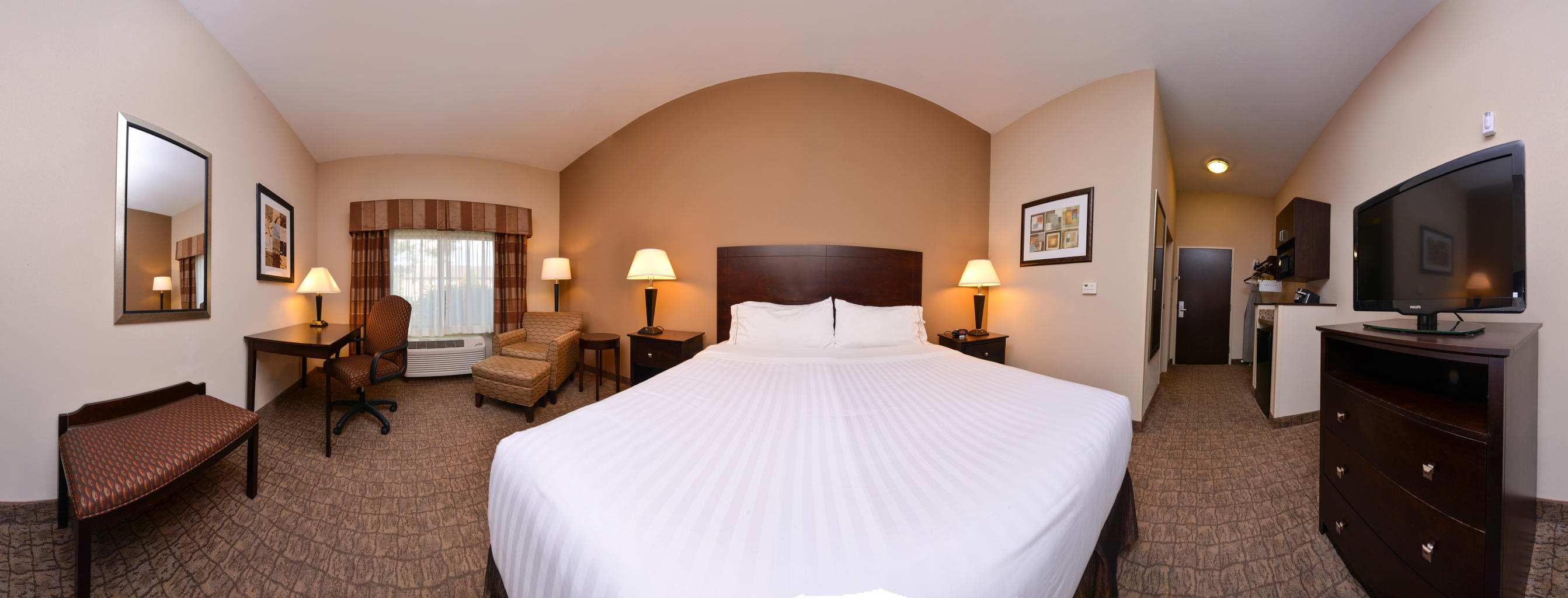 1 KING BED LEISURE NONSMOKING