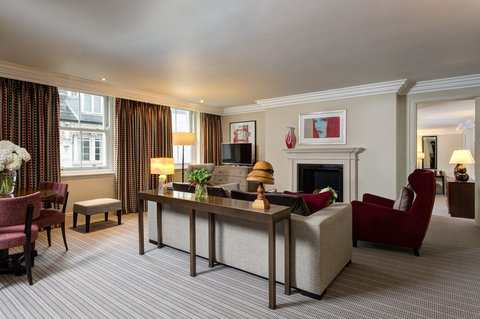 Brown's Hotel - Deluxe Suite