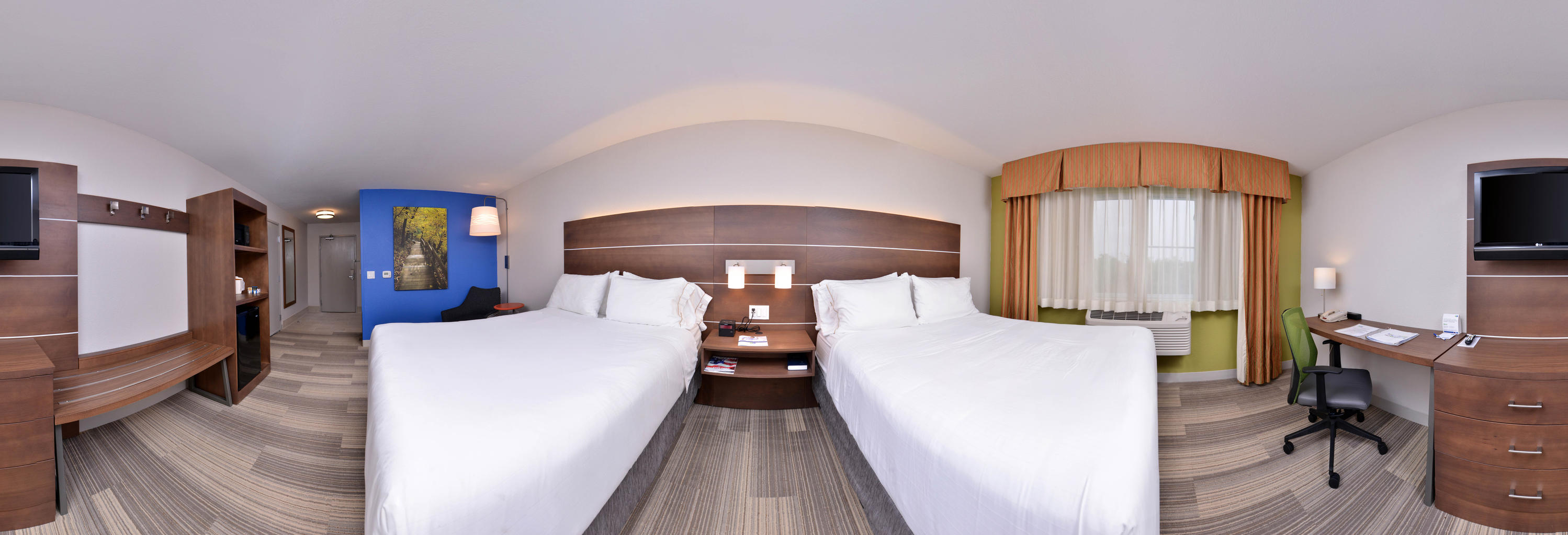 TWO QUEEN BEDS NONSMOKING