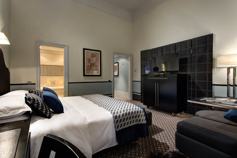 RFH Hotel de Rome - Classic Courtyard View Room