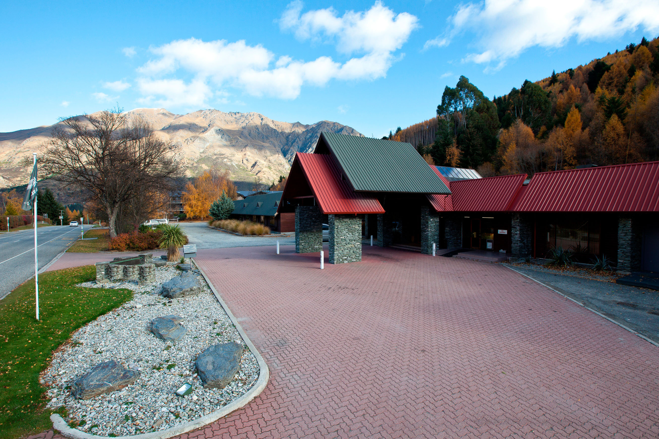 Swiss-Belresort Coronet Peak