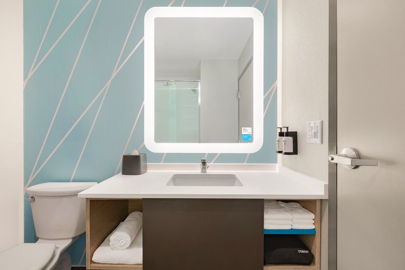 avid Hotels El Paso East