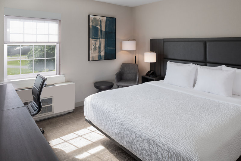 1 King One Bedroom Suite