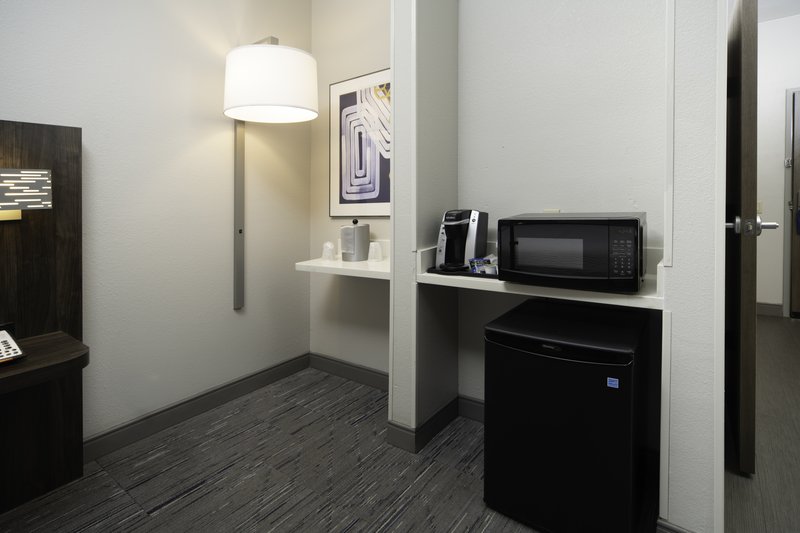 HOLIDAY INN-EXP STES CANYON