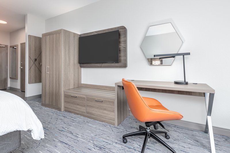 Holiday Inn Express and Suites Austin Airport East