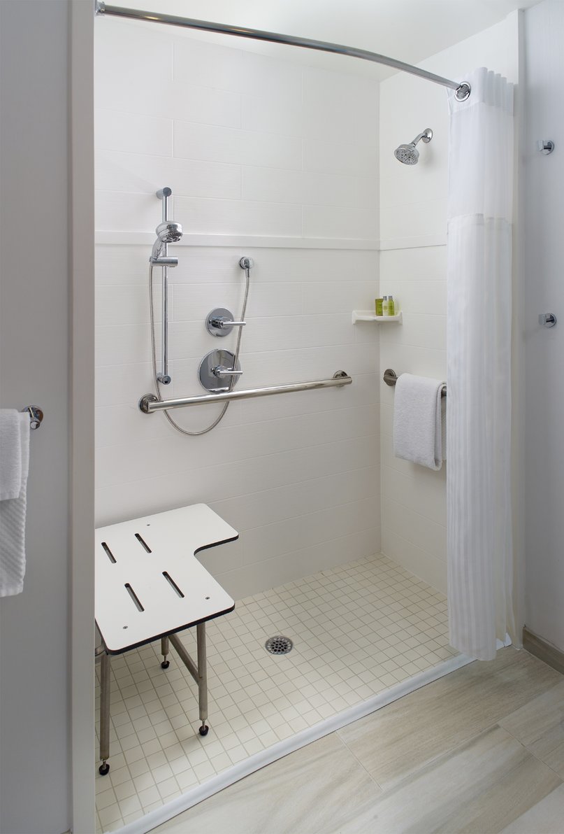 DoubleTree by Hilton Atlanta - Buckhead Room Type - 2QN MOB HEA ACC STE RI-SHW
