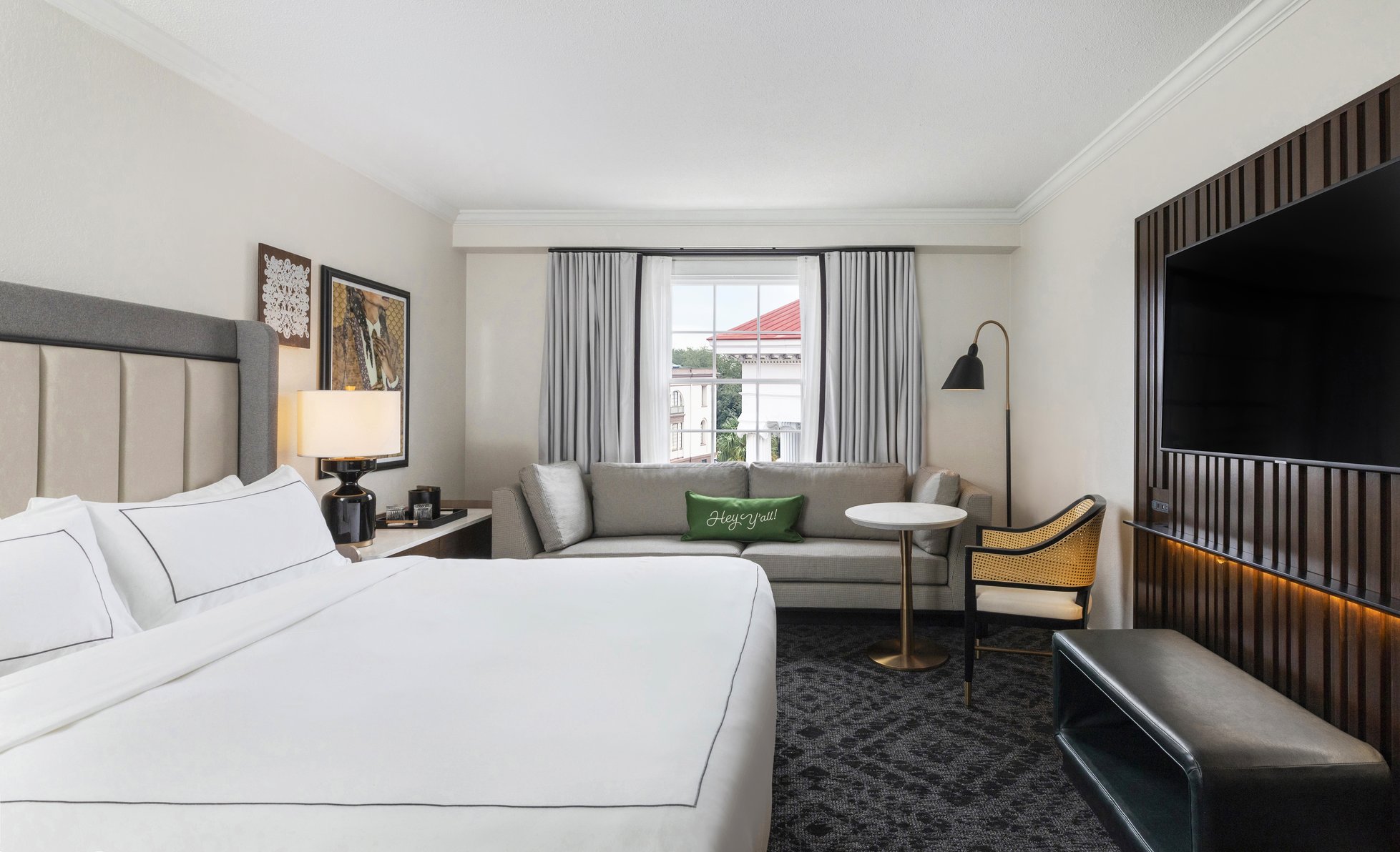 Mills House Charleston, Curio Collection by Hilton Room Type - 1 KING MOBILITY ACCESS TUB