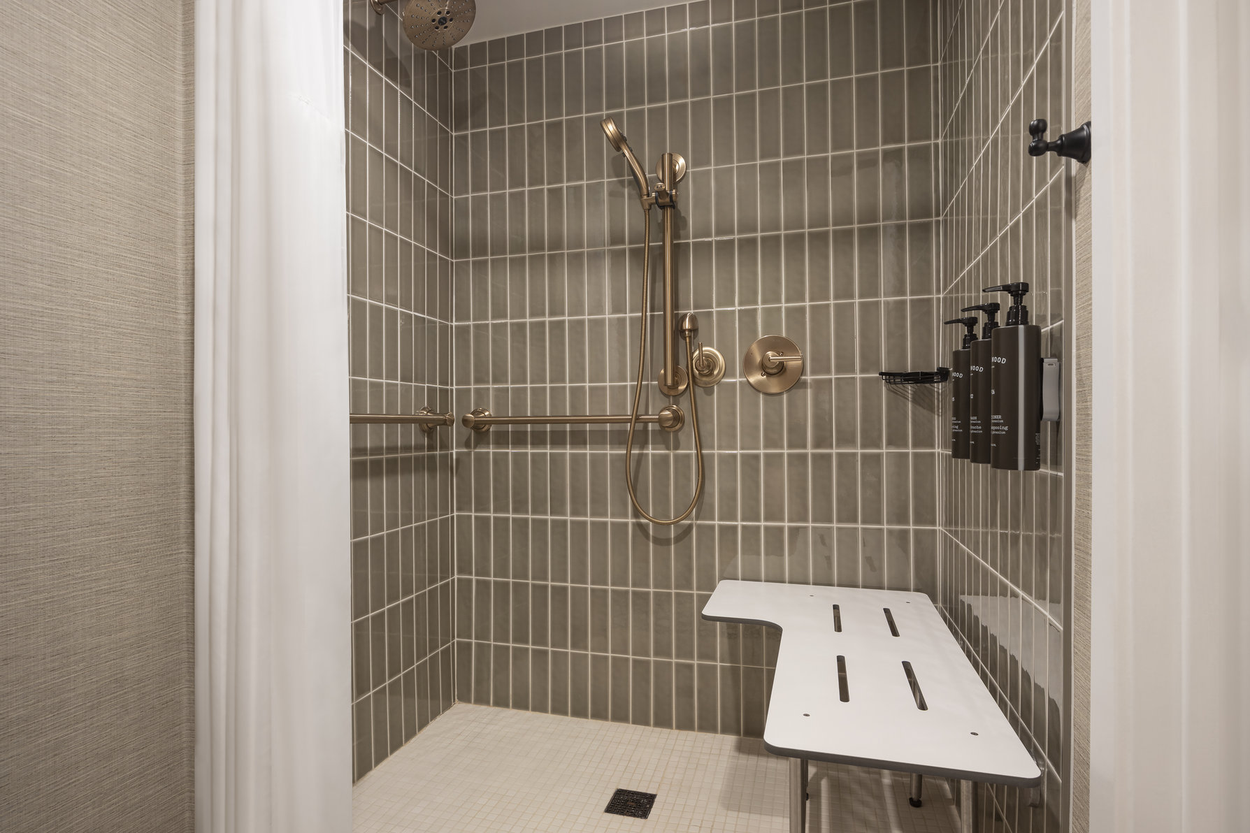 The Scottsdale Resort and Spa, Curio Collection by Hilton Room Type - 2 QUEEN PATIO MOB ACC RIS