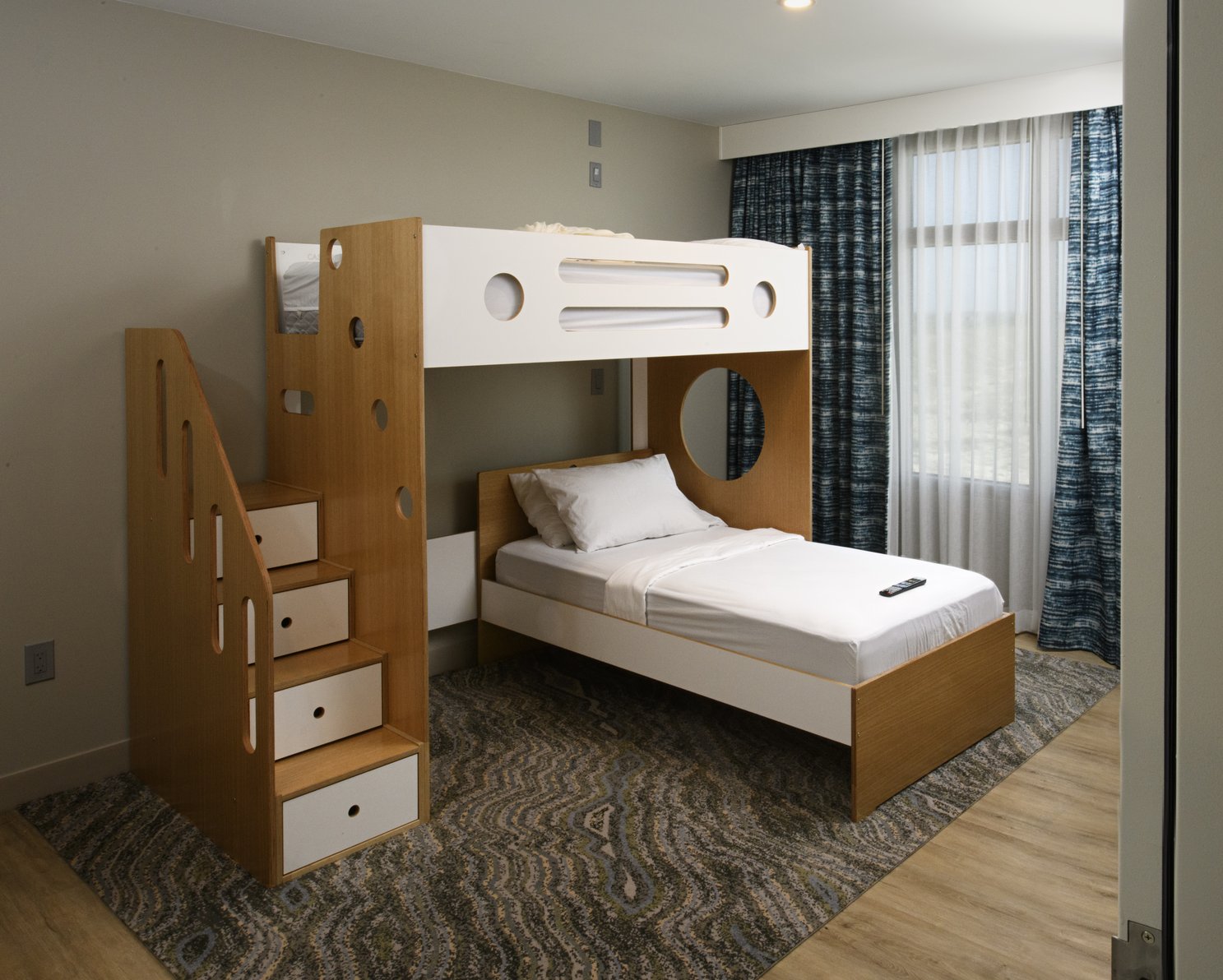 Embassy Suites By Hilton St Augustine Beach-Oceanfront Resor Room Type - 1 KG PREMIUM OVERSIZED STE