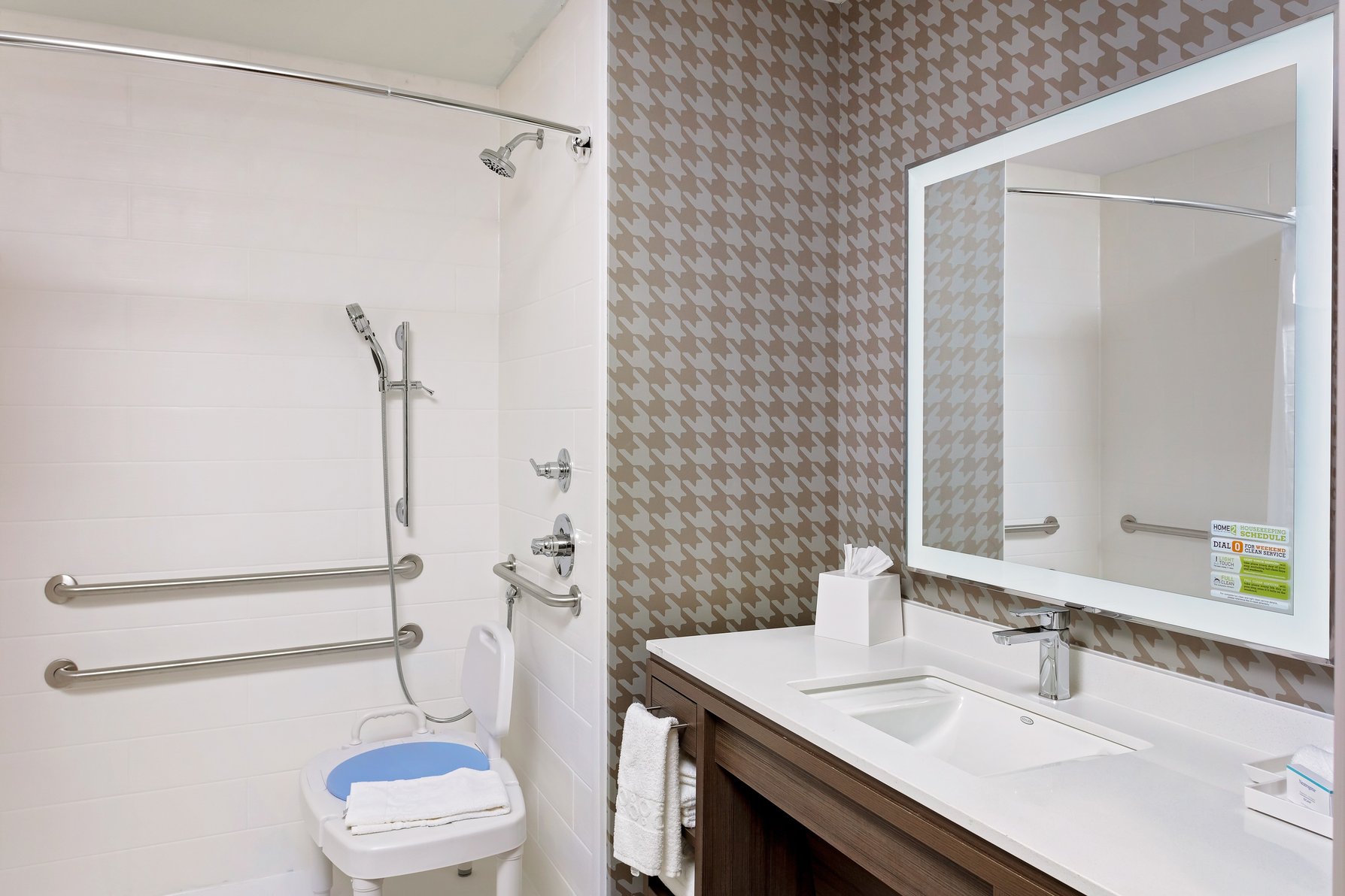 Home2 Suites by Hilton Rosenberg/Sugar Land Area Room Type - 1KG MOB ACC ROLLIN SWR STU