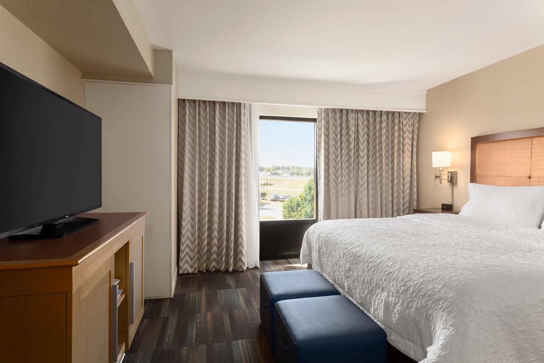 Hampton Inn by Hilton Fort Smith Room Type - 1 KN ACC TUB SUITE NOSMOK