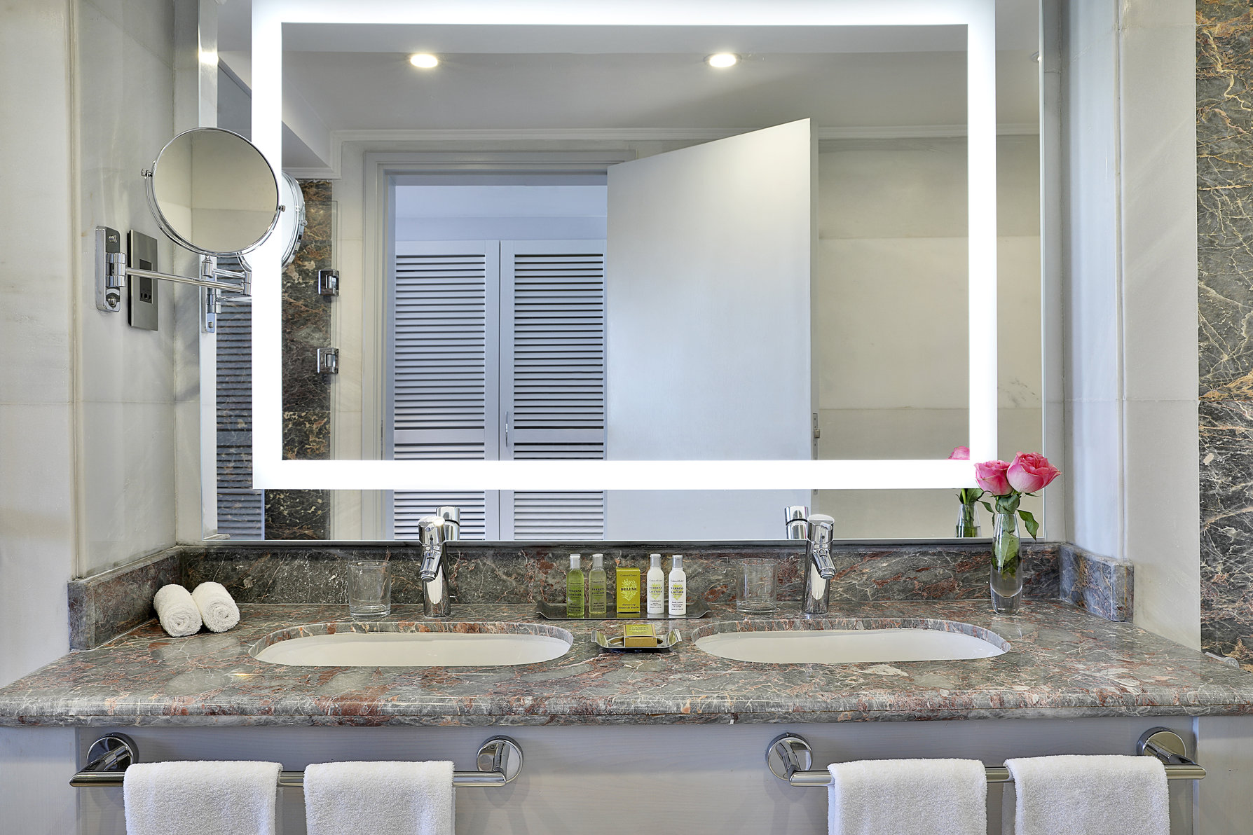 Hilton Hurghada Plaza Room Type - KING DUPLEX AQUA STE-VIEW