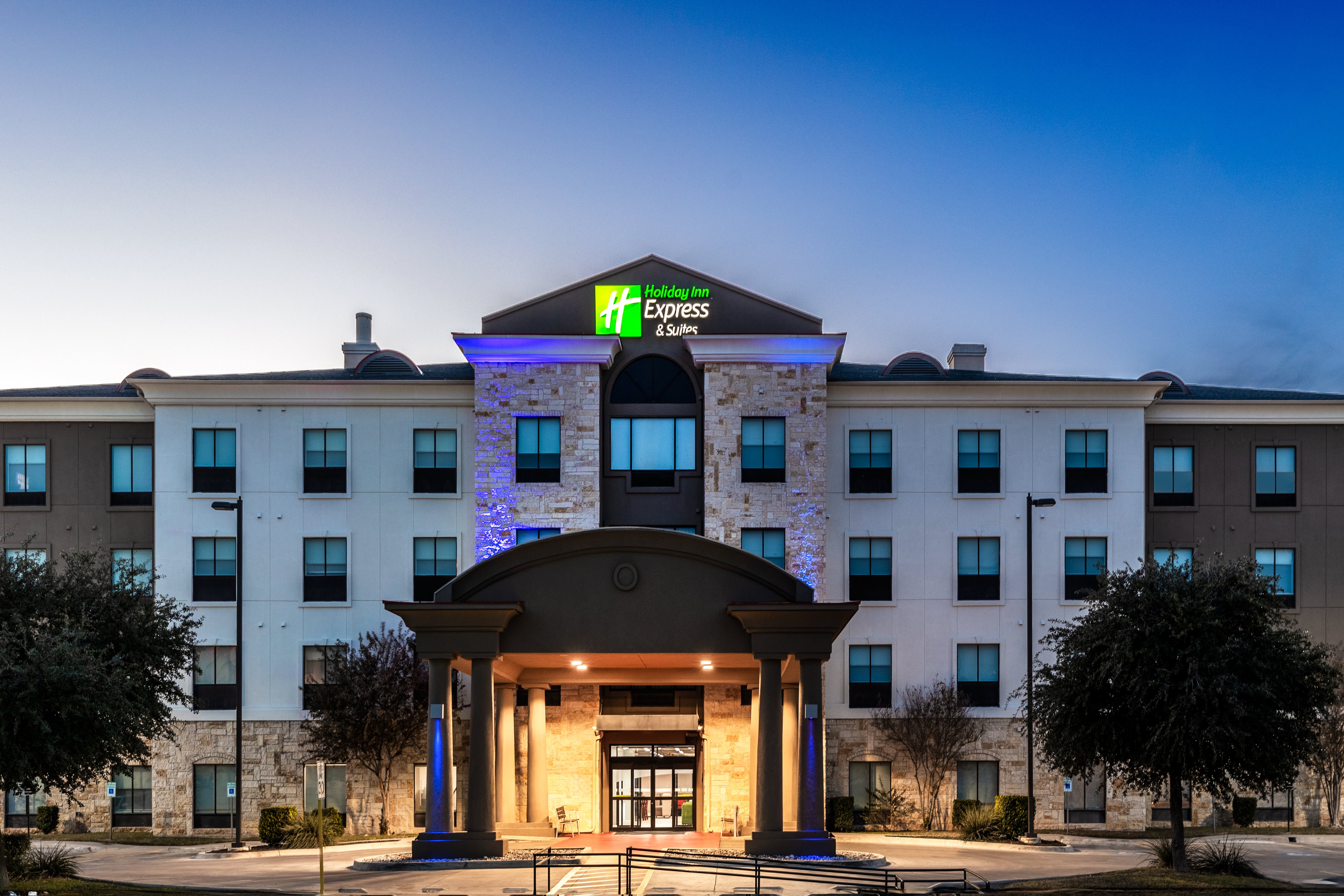 Holiday Inn Express & Suites Del Rio